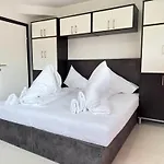 Haus Pia By A Casa *