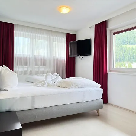 Haus Pia By A Casa Daire *